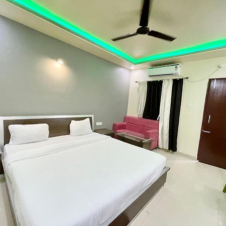 Close Puri Exterior photo