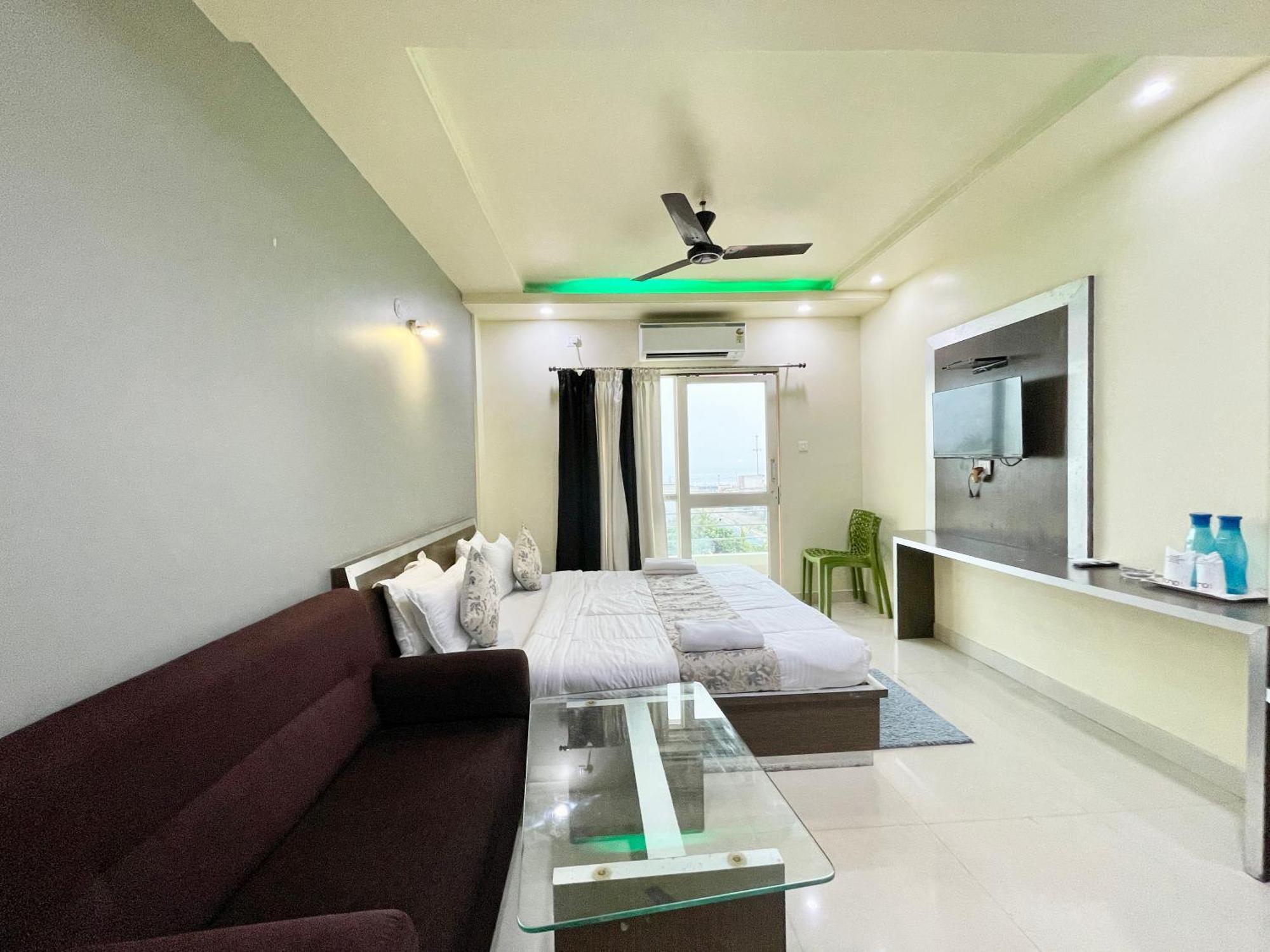 Close Puri Exterior photo