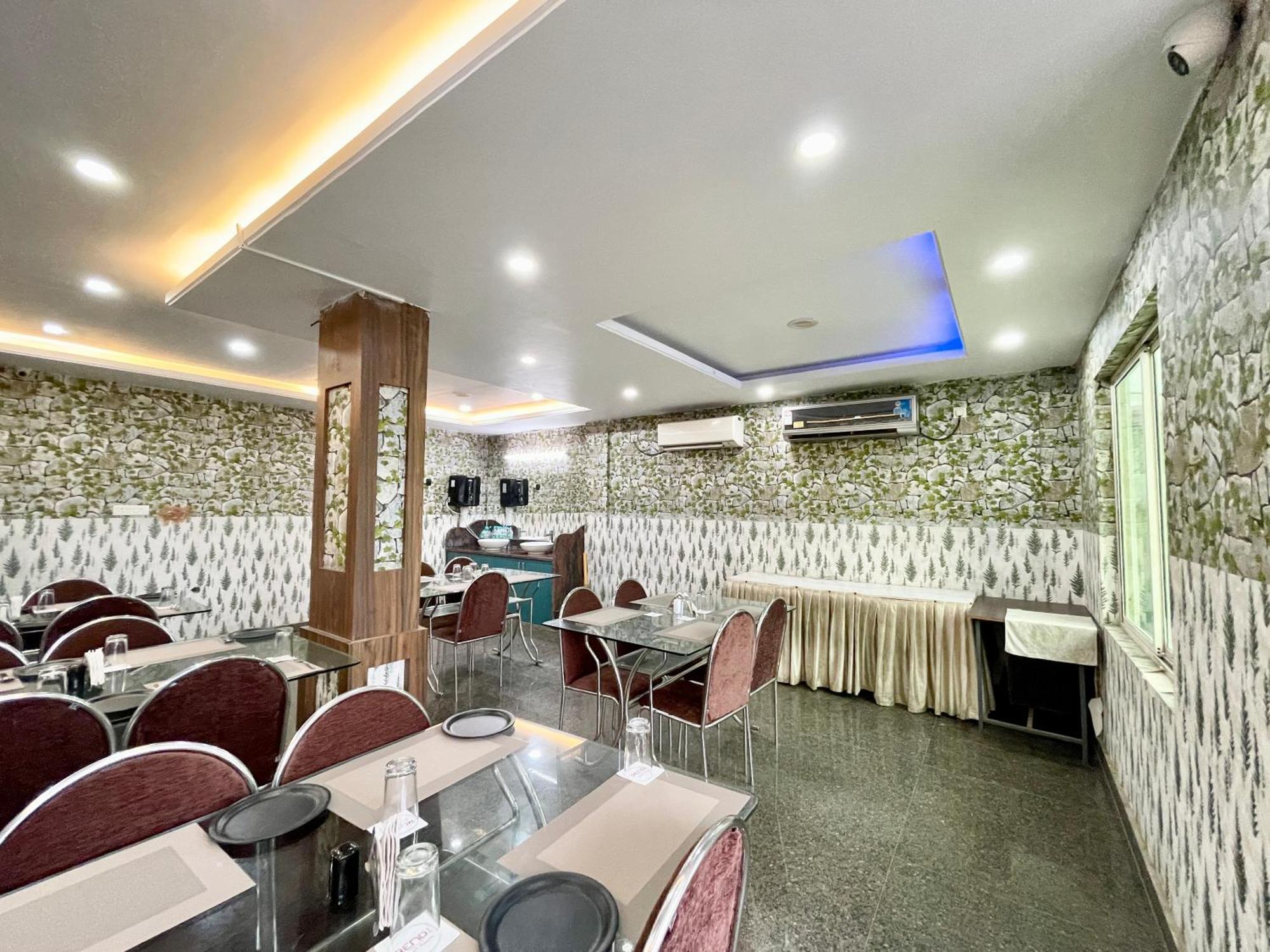 Close Puri Exterior photo
