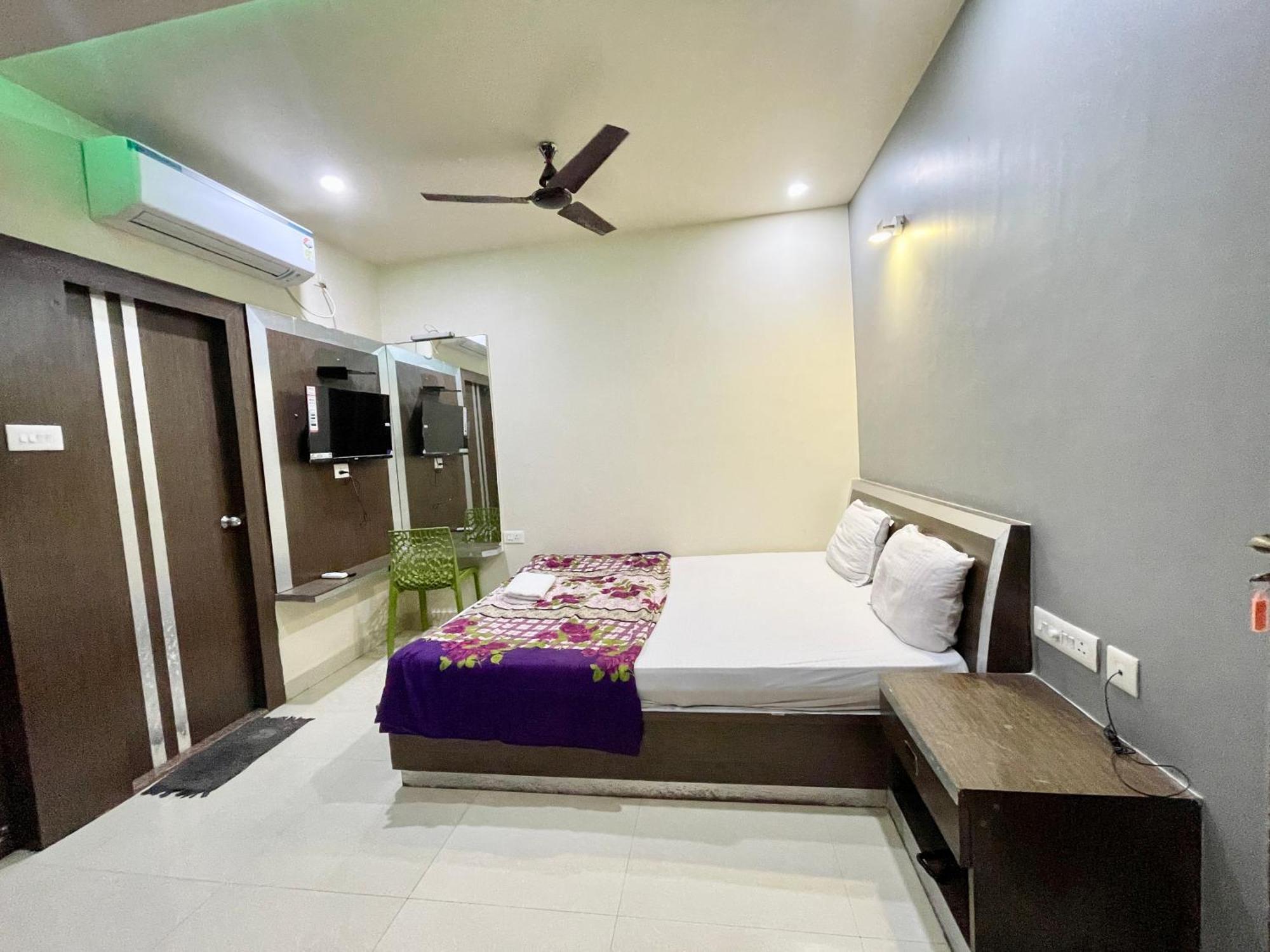 Close Puri Exterior photo