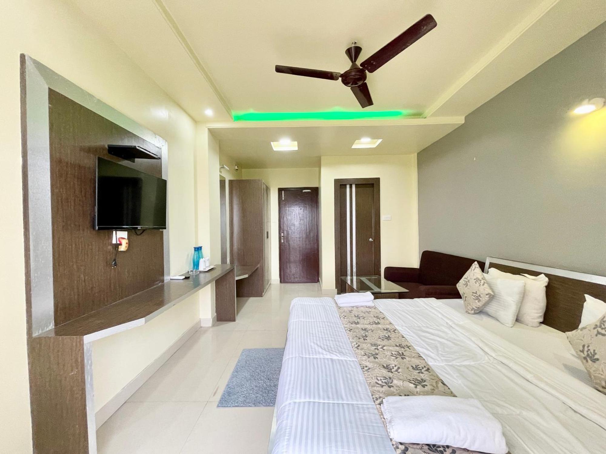 Close Puri Exterior photo