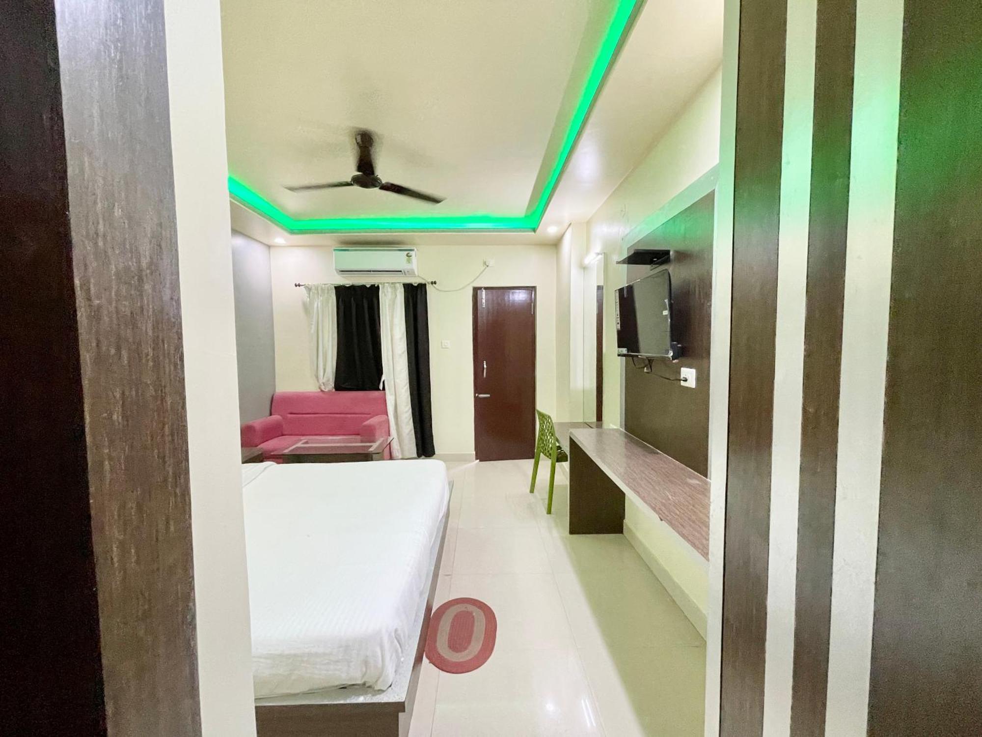 Close Puri Exterior photo